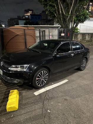 VOLKSWAGEN JETTA 2.0 COMFORTLINE FLEX 4P TIPTRONIC VOLKSWAGEN JETTA 2.0 COMFORTLINE FLEX 4P TIPTRONIC